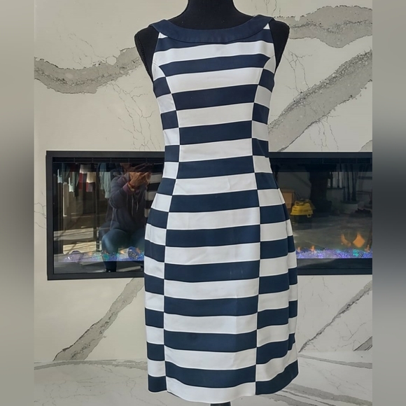 H&M Dresses & Skirts - Pre-Loved Like New H&M Dress - Tailored to Size S